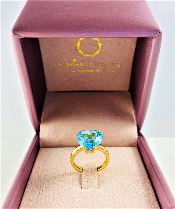 anello-cuore-topazio-azzurro-pietrenaturali-gioielleria-marikadecesare-18kt