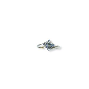 anello-solitario-orobianco-diamanti-valentino-18kt-marikadecesare