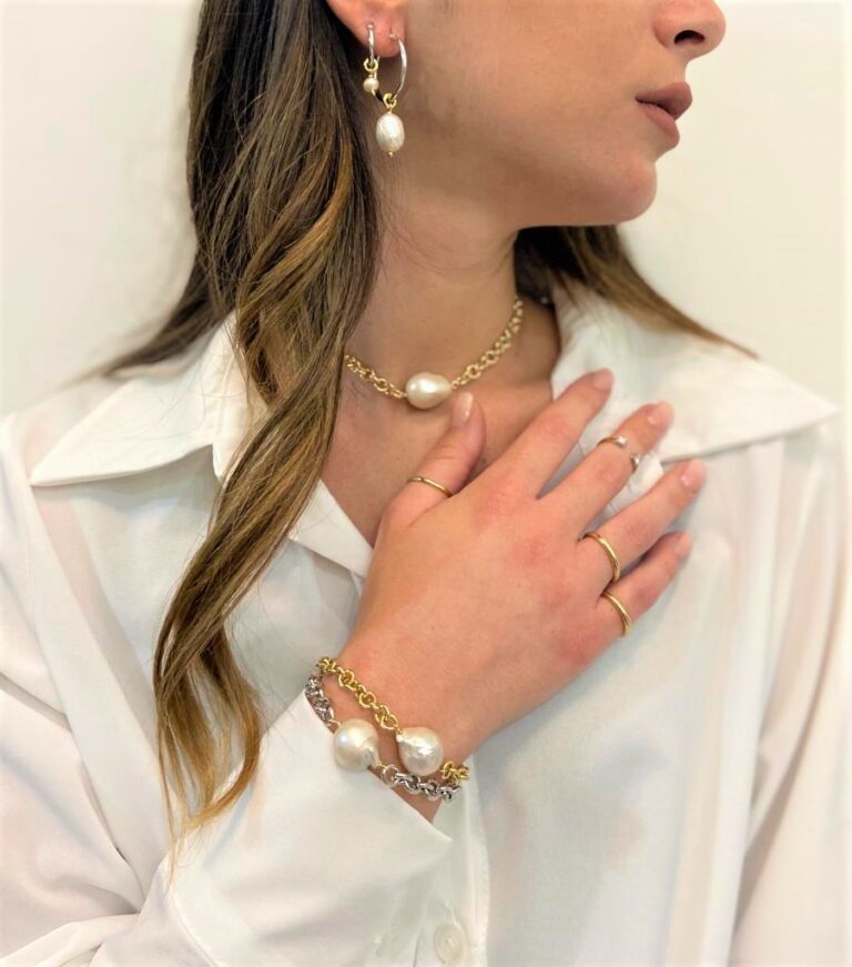 Collier con perla barocca su ovale - Pearls