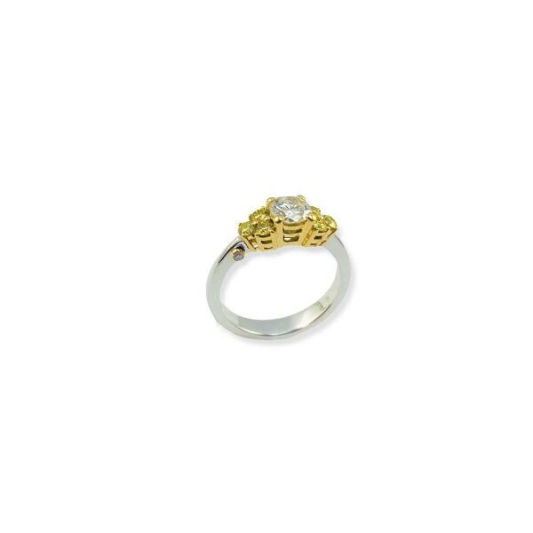 anello-diamanti-fancycolor-diamantigialli-anellidifidanzamento-marikadecesare-gioielli-madeinitaly